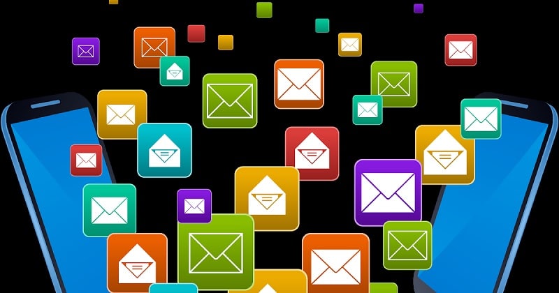 Liên hệ qua email